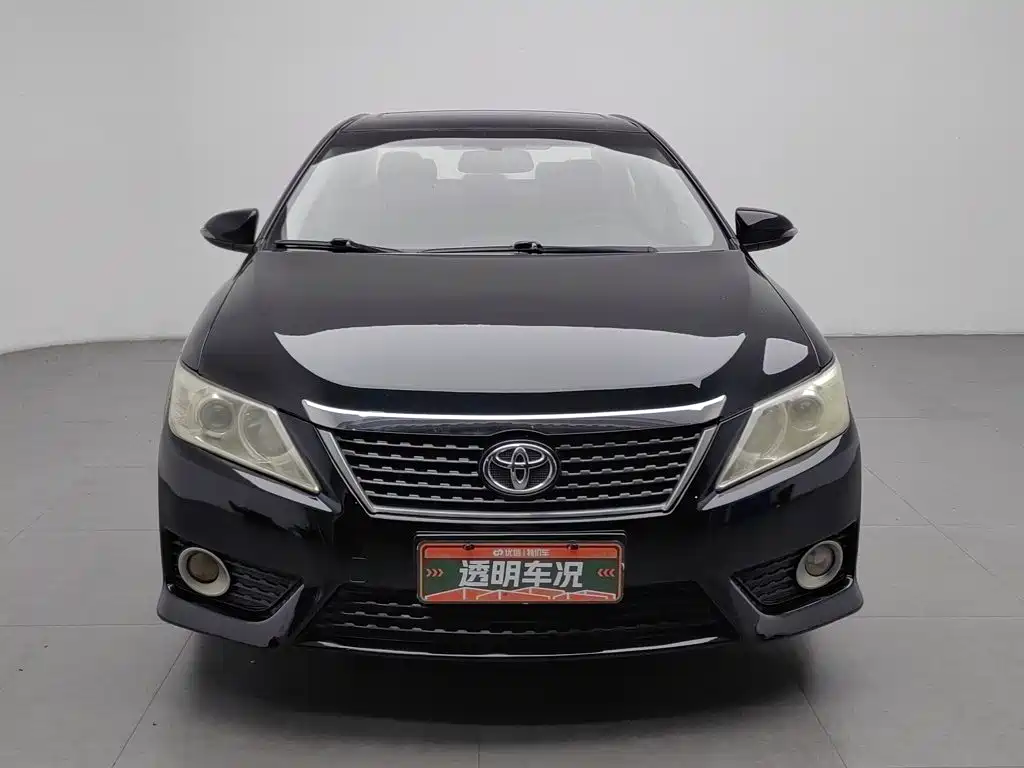 Toyota Camry — миниатюра 3