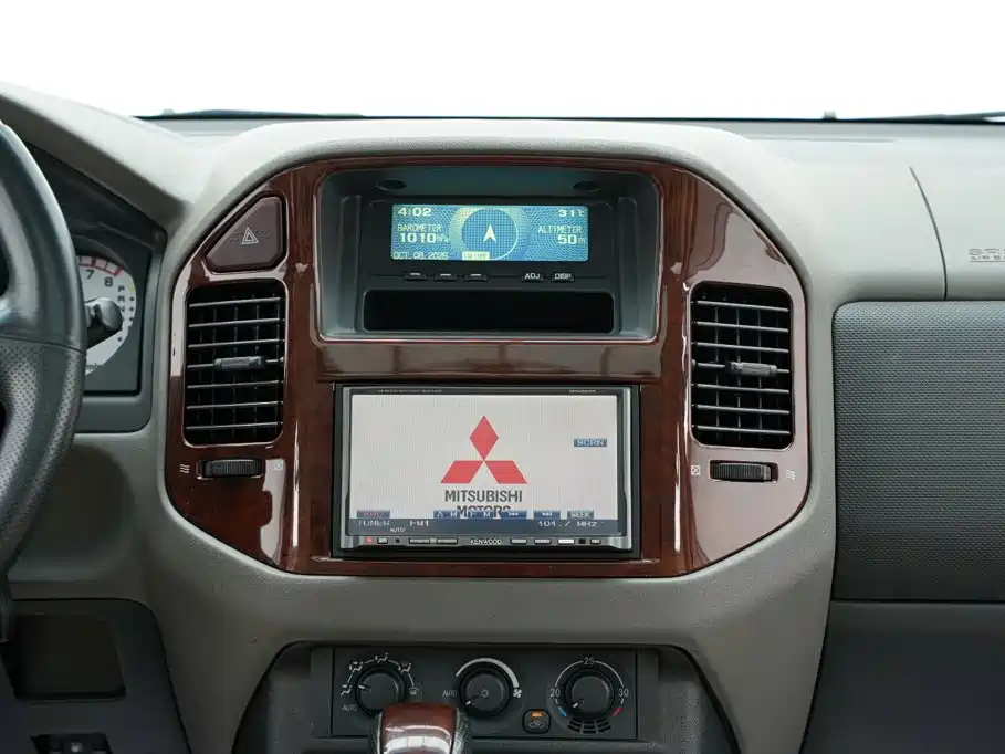 Mitsubishi Pajero — миниатюра 27