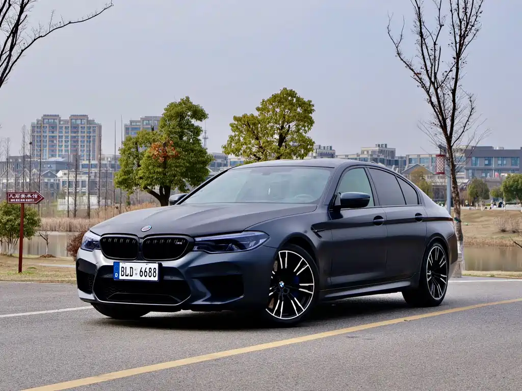 BMW M5