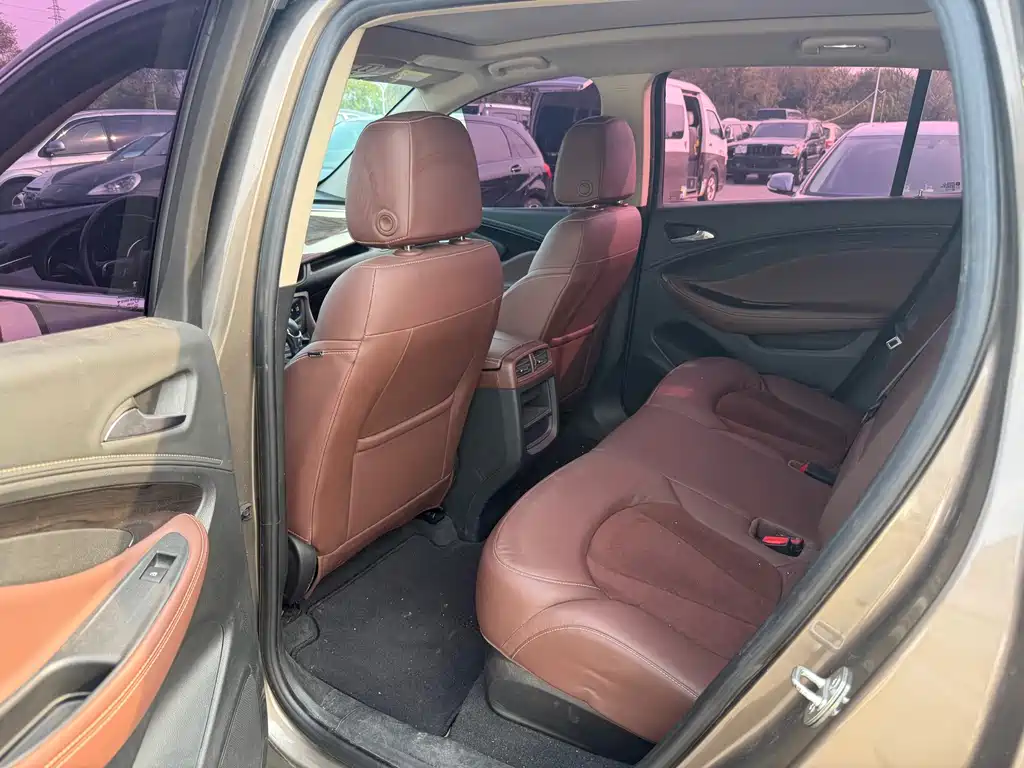 Buick Envision Plus — миниатюра 7