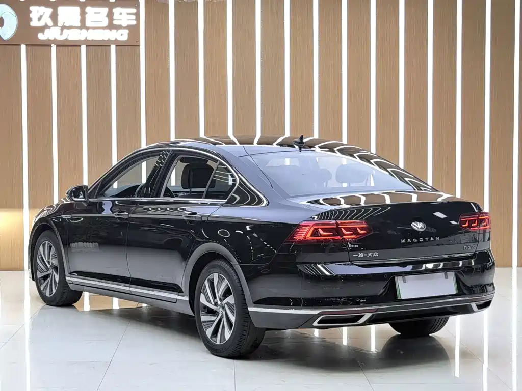 Volkswagen Magotan PHEV — миниатюра 19