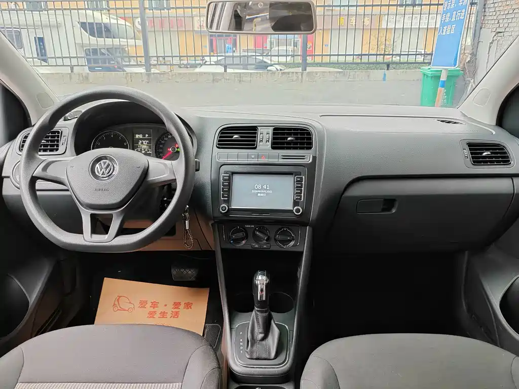 Volkswagen Polo — миниатюра 8