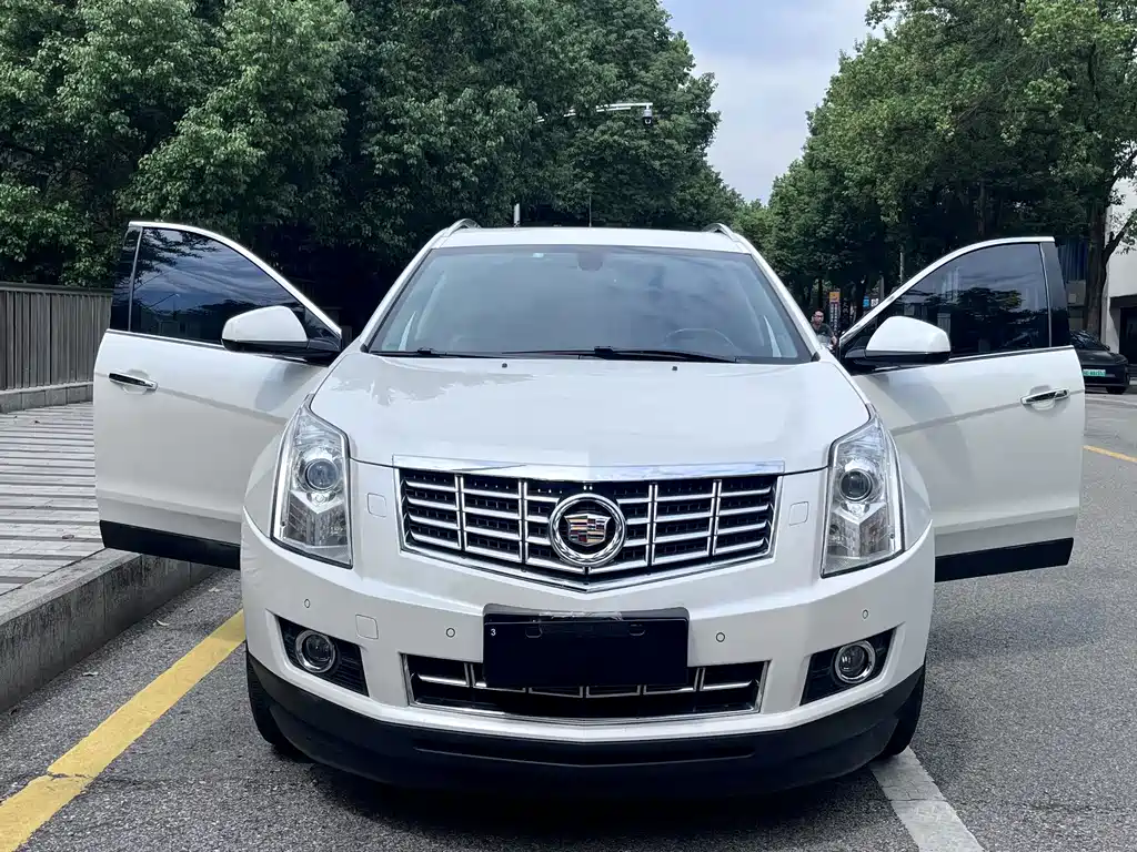 Cadillac SRX — миниатюра 5