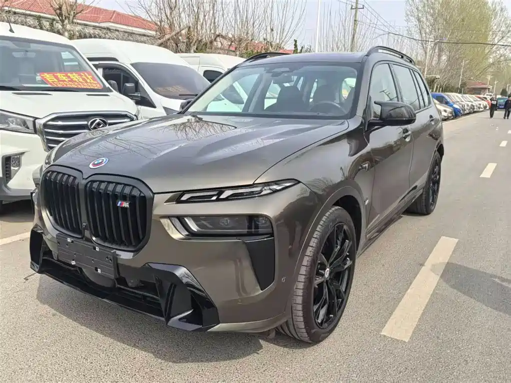 BMW 宝马X7 M60i 2023