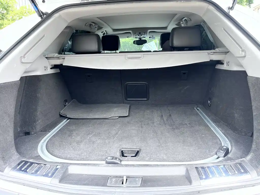 Cadillac SRX — миниатюра 20