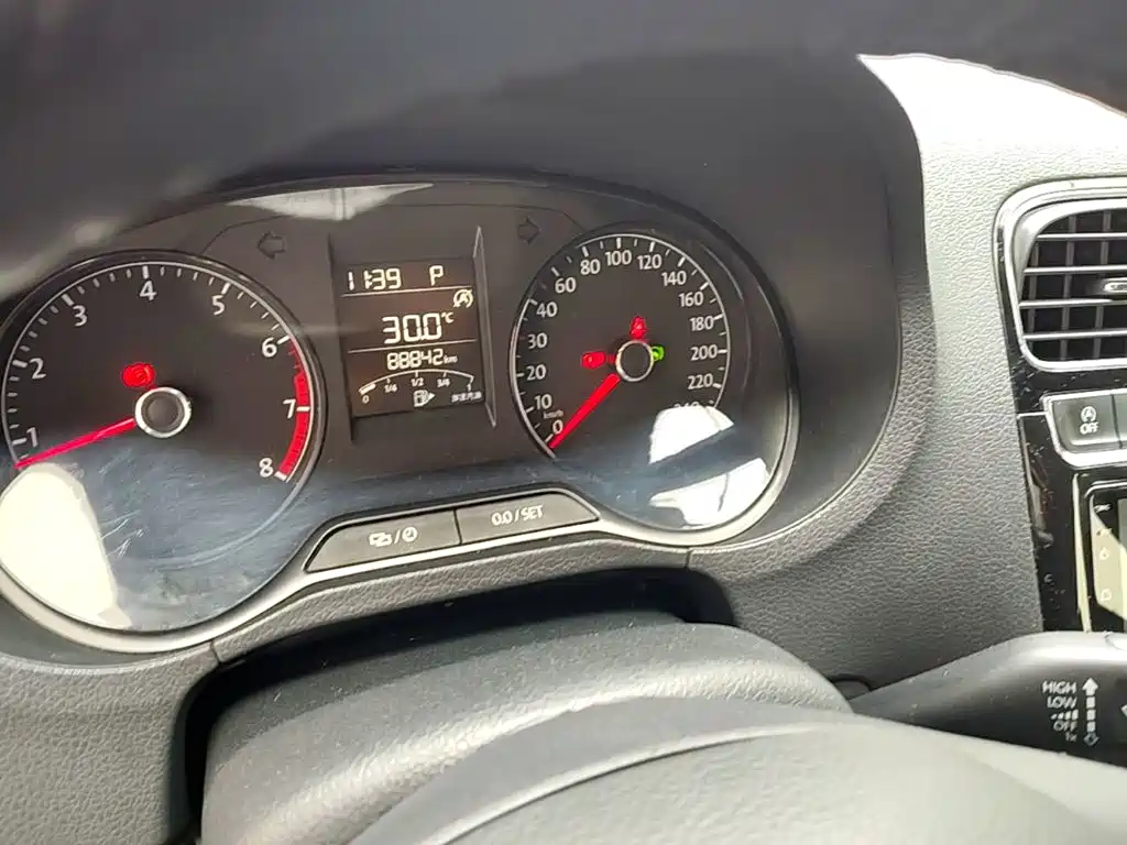 Volkswagen Polo — миниатюра 8