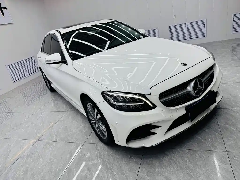 Mercedes-Benz C-Class — миниатюра 3
