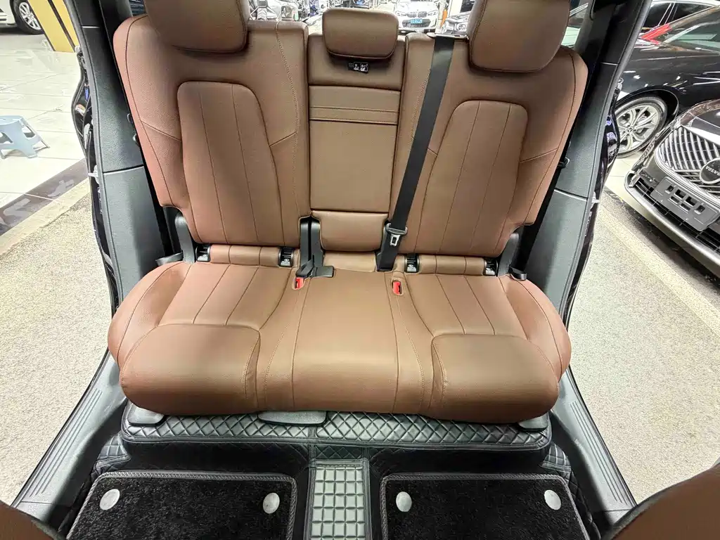 Mercedes-Benz GLB — миниатюра 19
