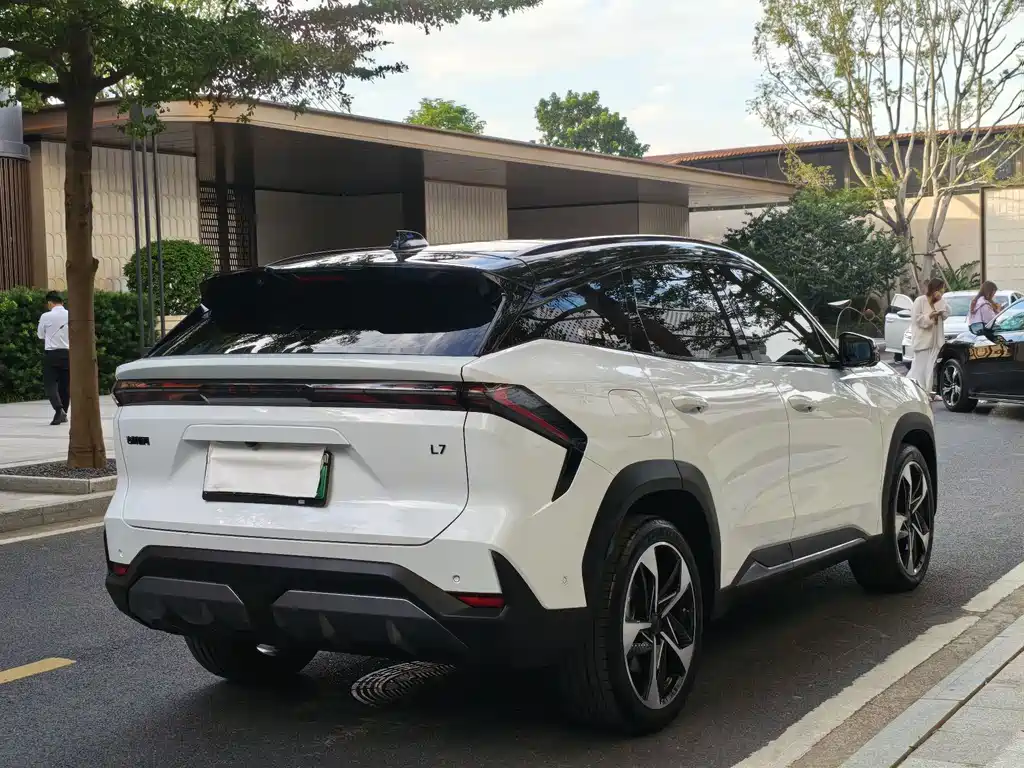 GEELY GALAXY GALAXY L7