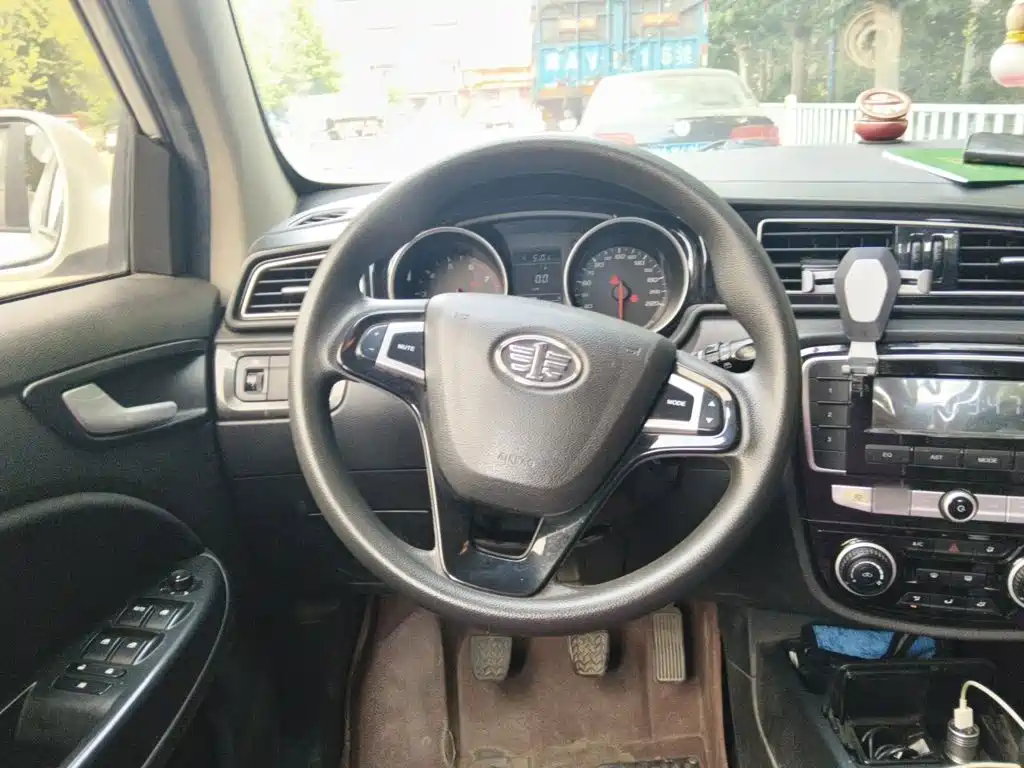FAW Junpai D60 — миниатюра 6