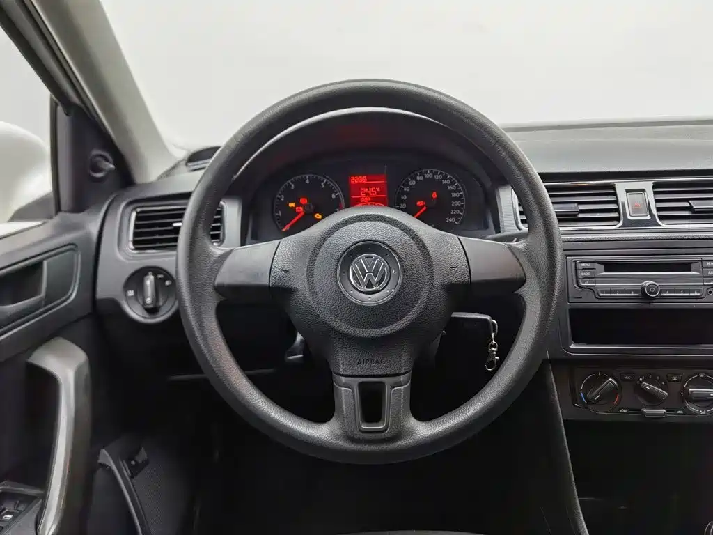 Volkswagen Santana — миниатюра 11