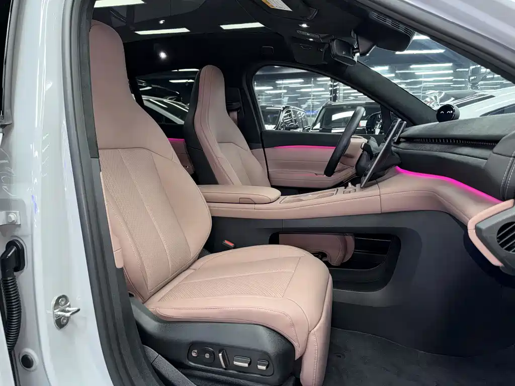 NIO EC6 — миниатюра 10