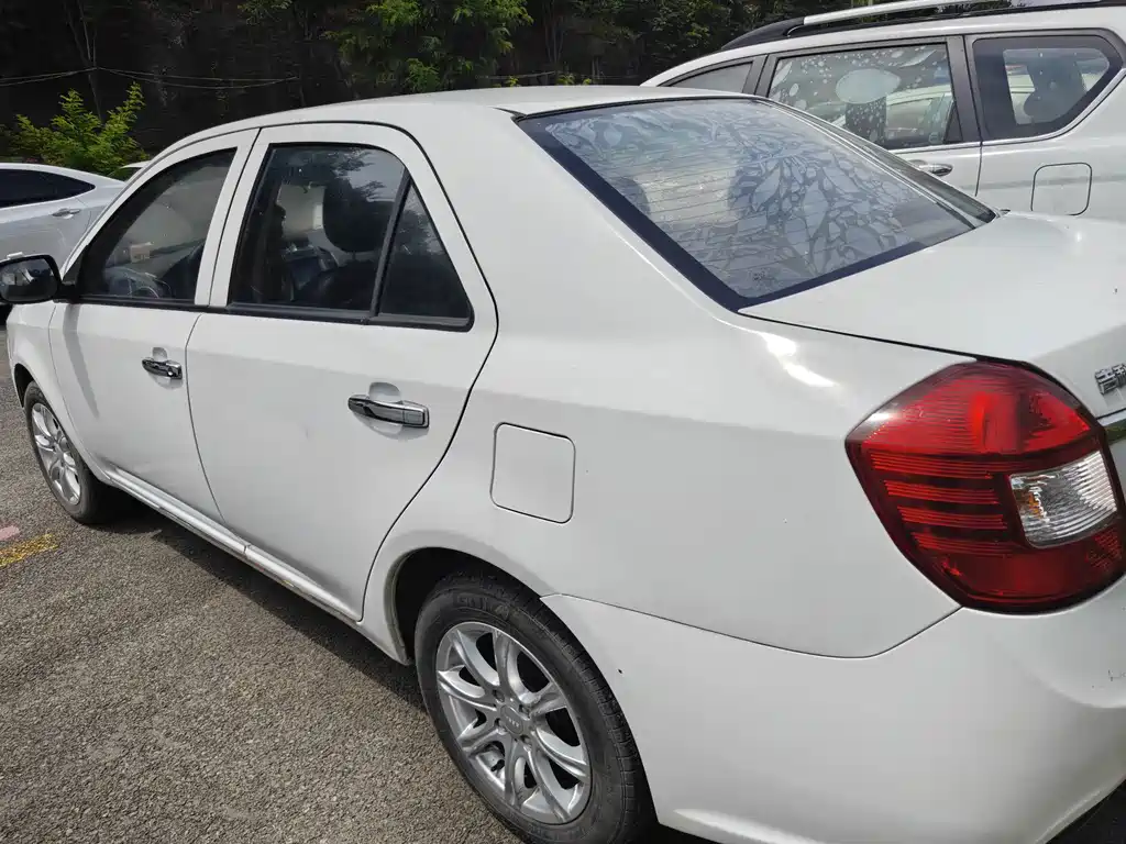 Geely King Kong — миниатюра 8
