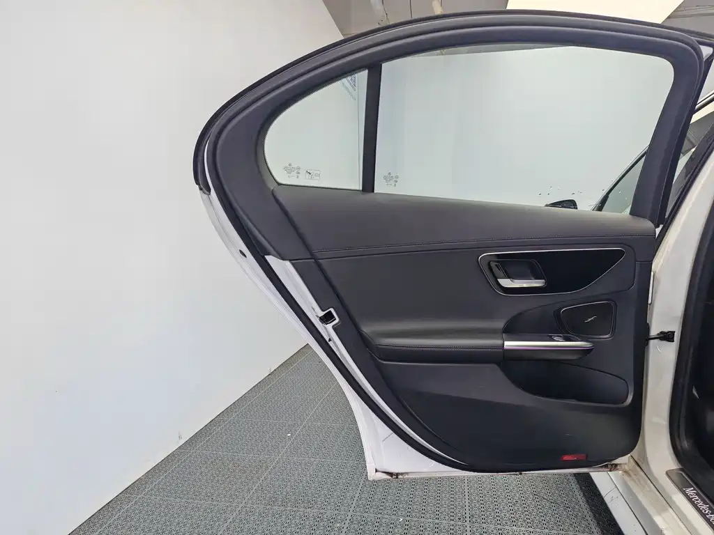 Mercedes-Benz C-Class New Energy — миниатюра 15