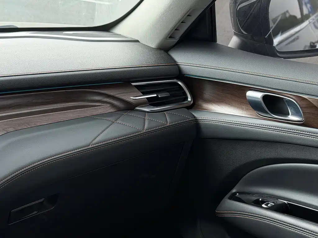 Ford Equator — миниатюра 15