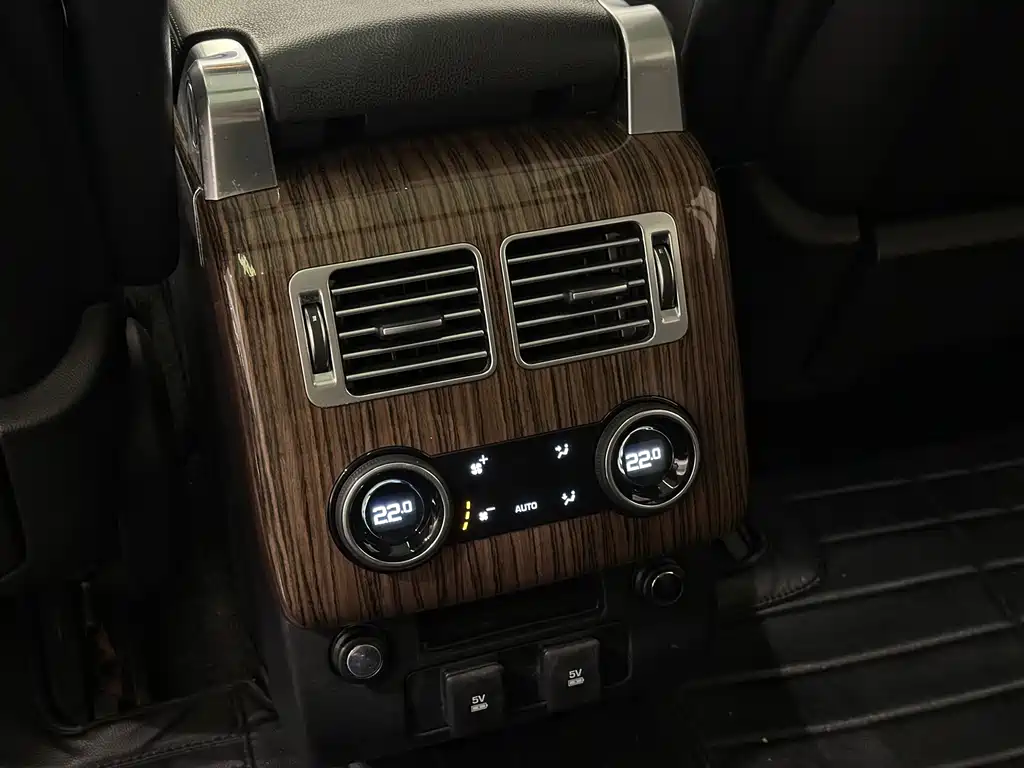 Land Rover Range Rover — миниатюра 19