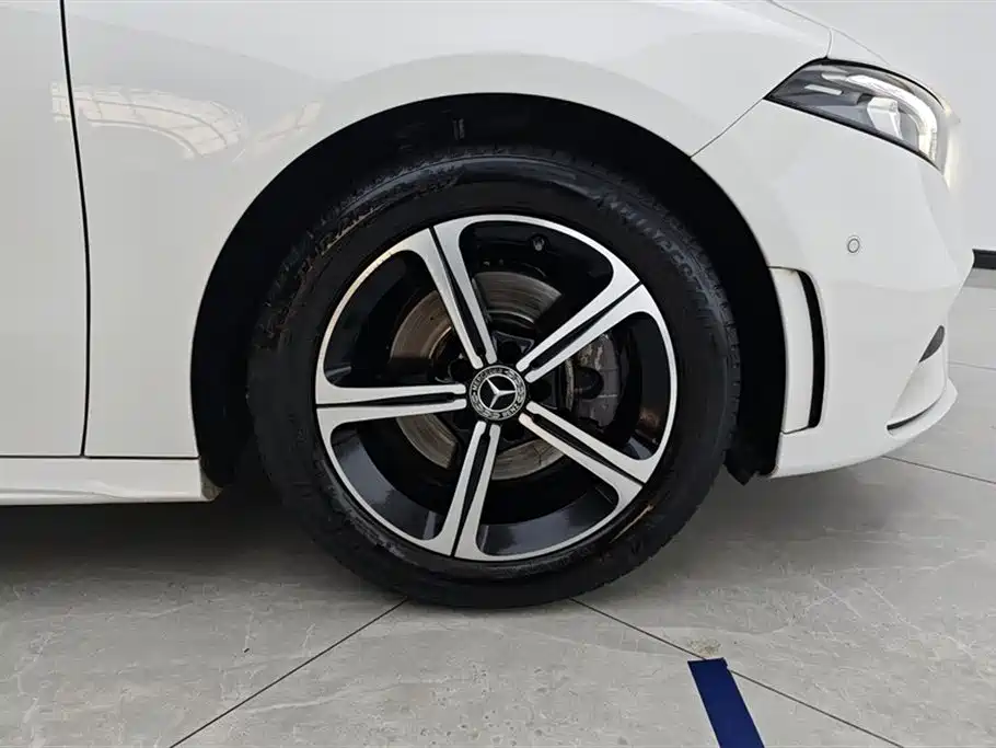 MERCEDES-BENZ A CLASS