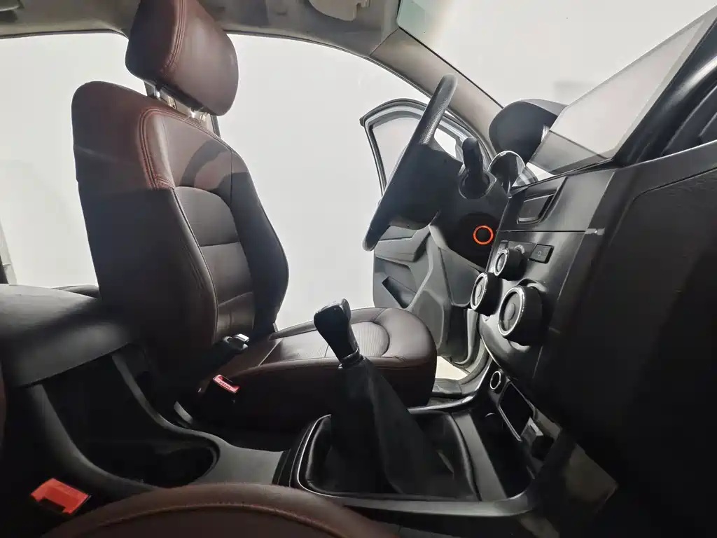 Isuzu TAGA Daga — миниатюра 14
