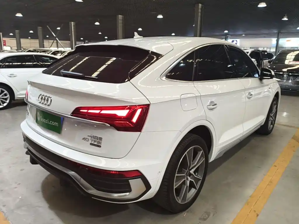 Audi Q5L Sportback — миниатюра 7