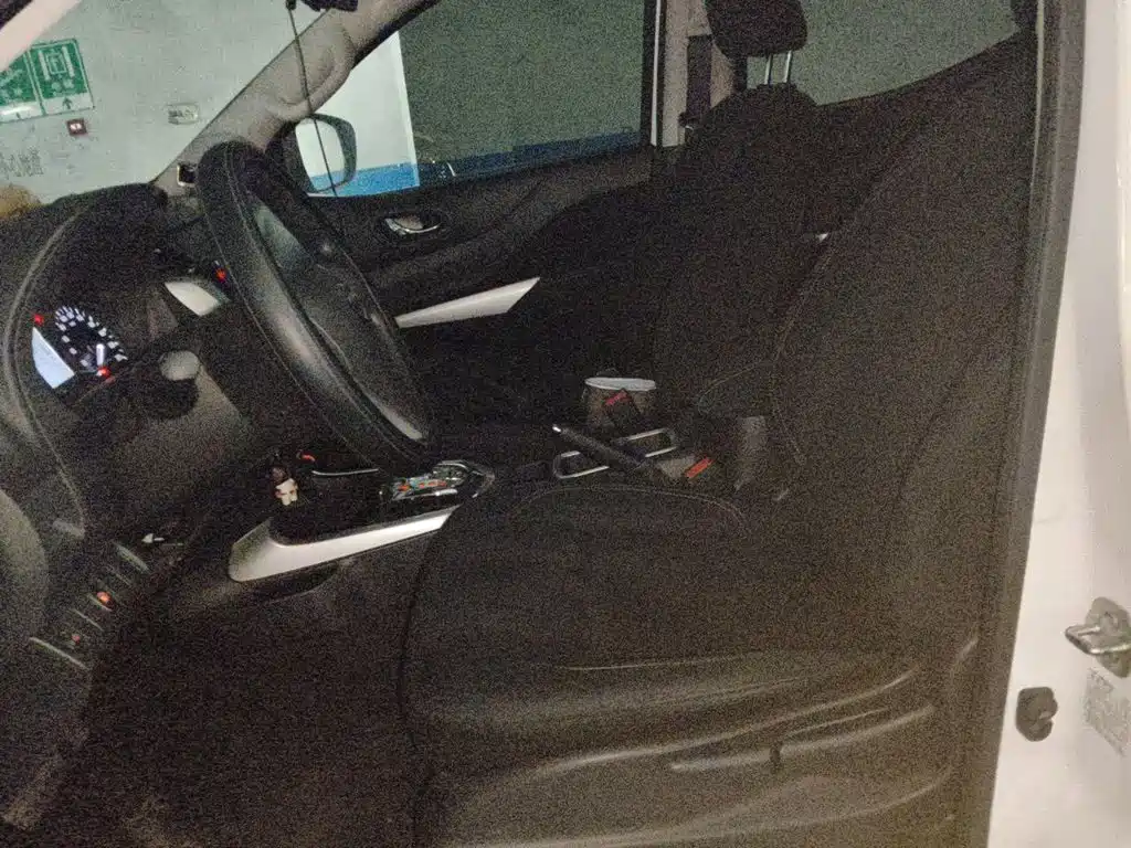 Nissan Navara — миниатюра 8