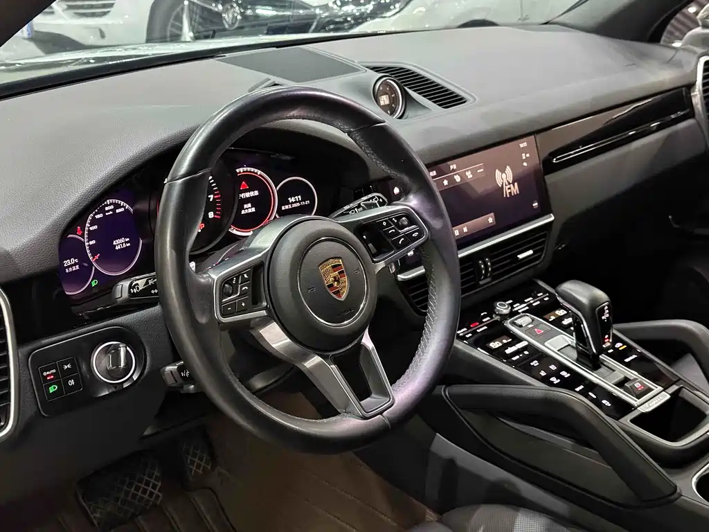 PORSCHE CAYENNE