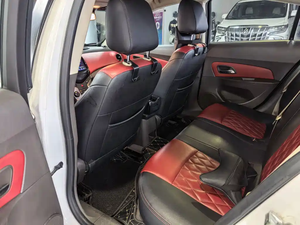Chevrolet Cruze — миниатюра 6