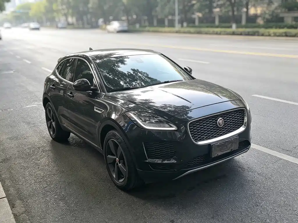 Jaguar E-PACE — миниатюра 3