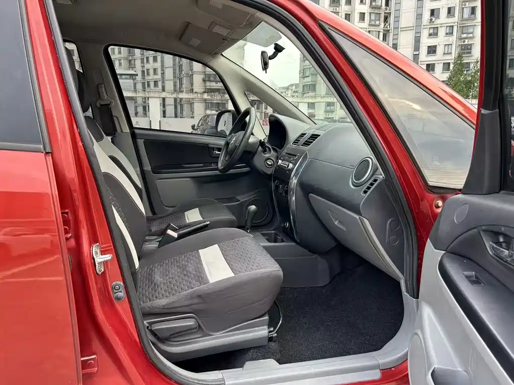 Suzuki SX4 1.6L Auto Sharp Ride Type, фото 12