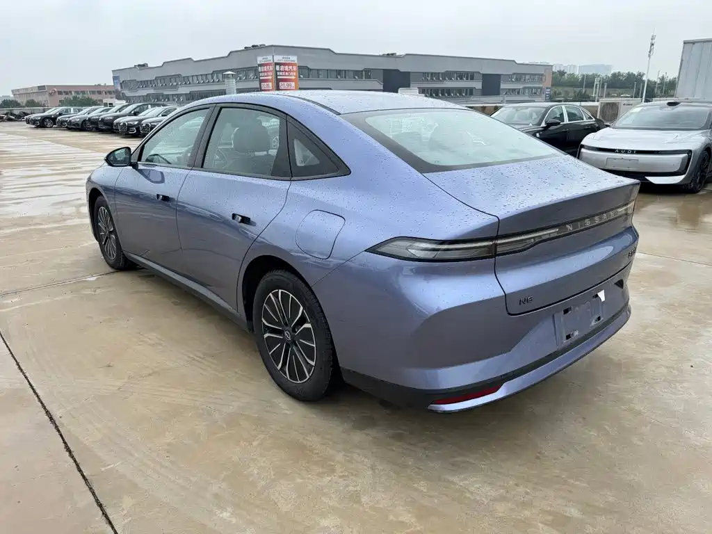Nissan N6 - фото 8