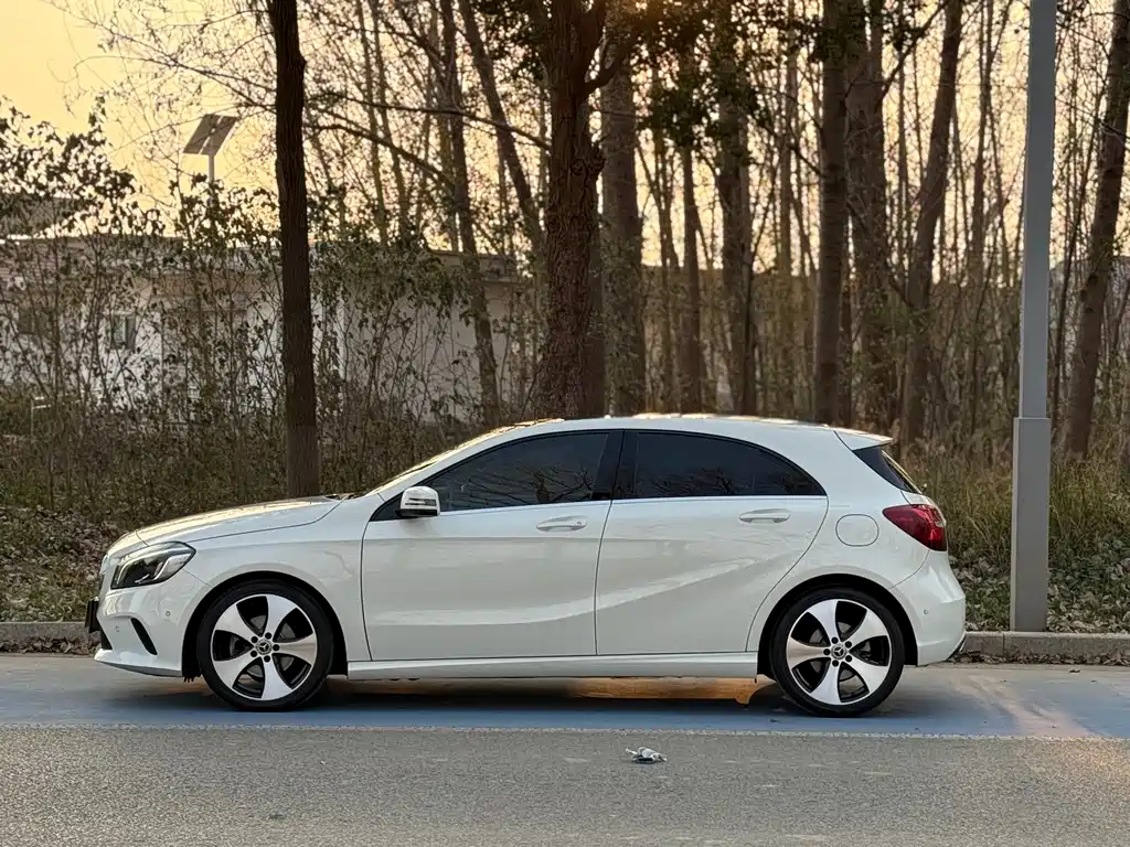 MERCEDES-BENZ A CLASS