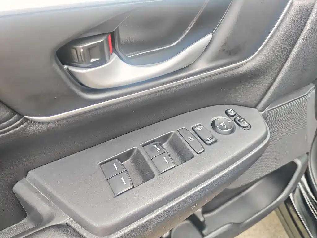 Honda CR-V - фото 17