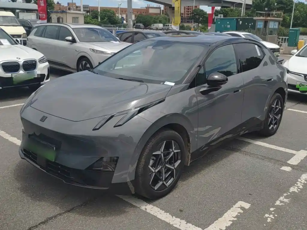 Lynk & Co Z20