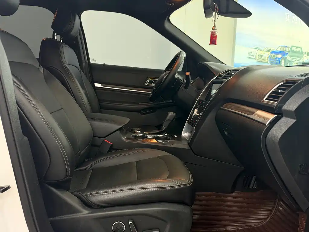 Ford Explorer (Import) — миниатюра 11