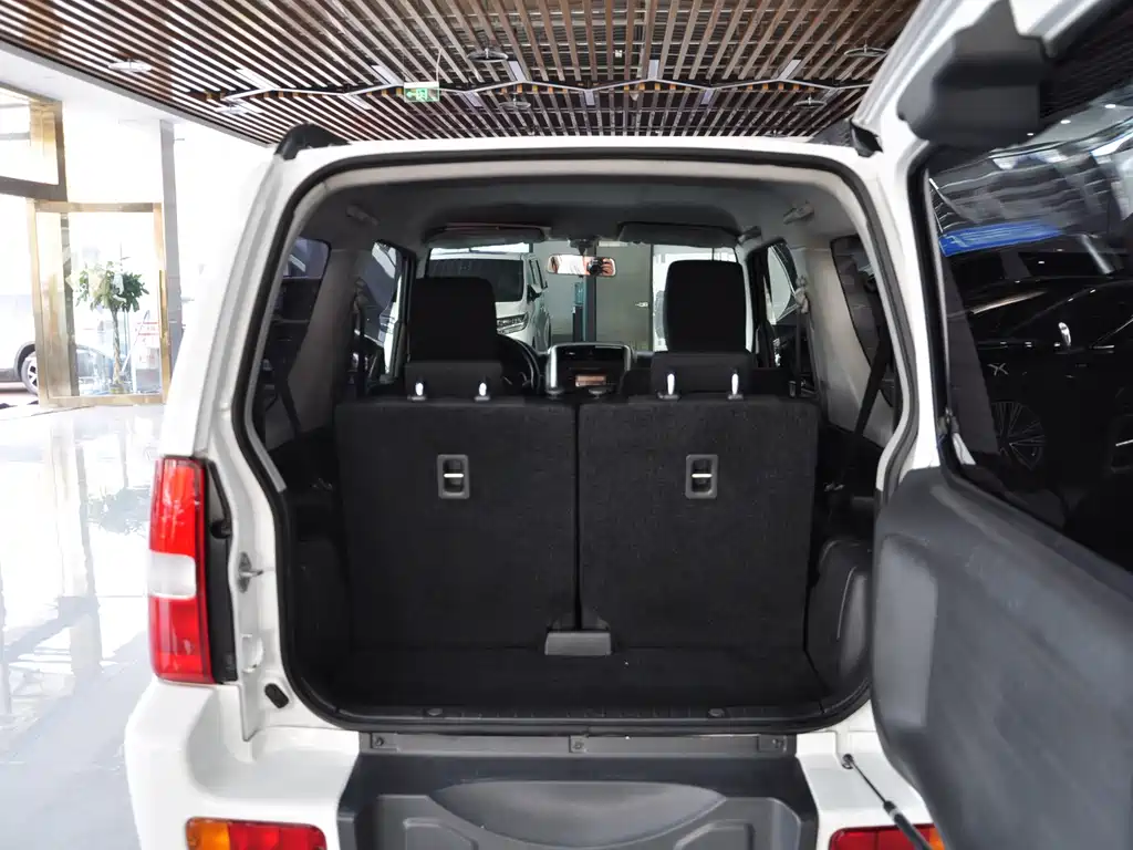 Suzuki Jimny — миниатюра 10
