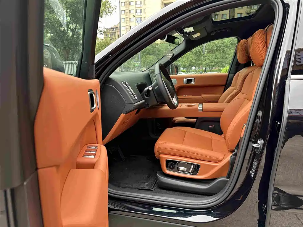 Li Auto L8 2025 Pro