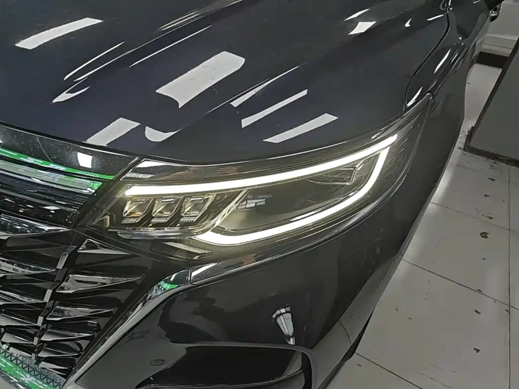 Roewe iMAX8 New Energy — миниатюра 24