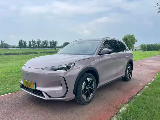 2025 Geely Galaxy E5