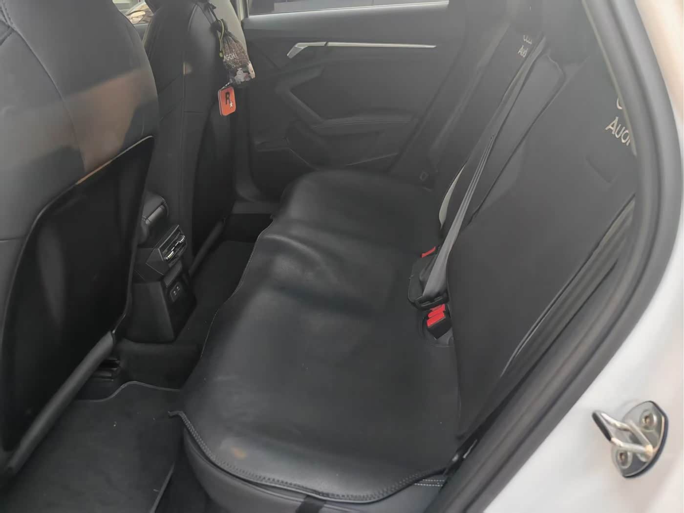 Audi A3 1.4 л 2024 г. Белый, пробег 10000 км