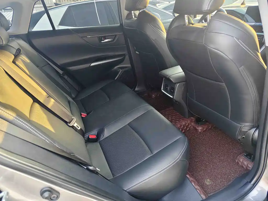 Toyota Harrier — миниатюра 5