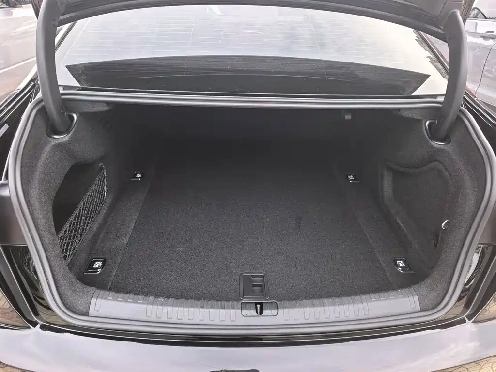 Audi A6L — миниатюра 11