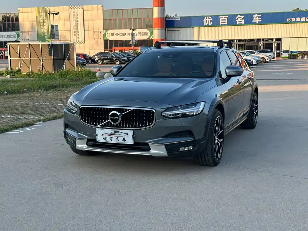 Volvo V90