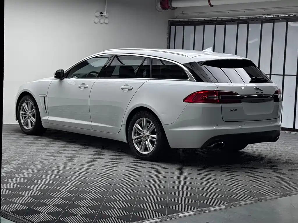 Jaguar XF — миниатюра 20