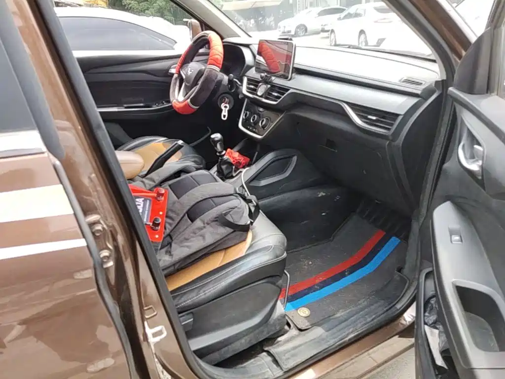 Wuling Hongguang S3 — миниатюра 25