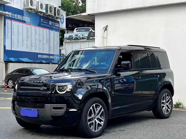 LAND ROVER  DEFENDER 2023