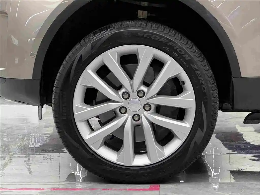 Land Rover Discovery 2024 360PS S