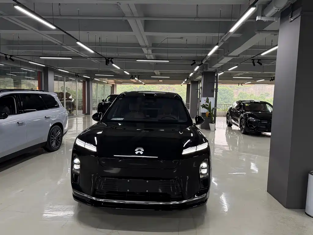 NIO ES8 2026 мест Executive