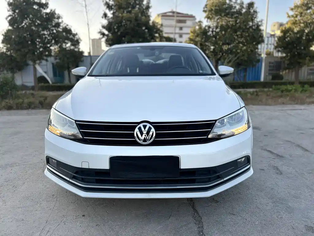 Volkswagen Sagitar 2018 1.6L AT Comfort