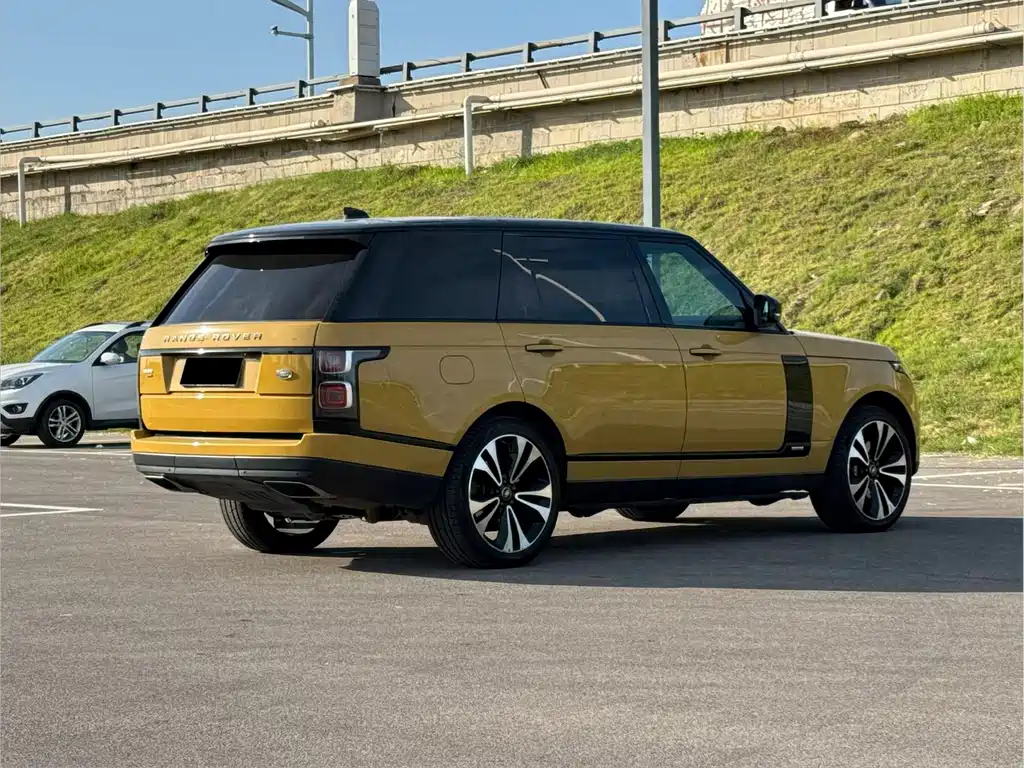 Land Rover Range Rover 2021 3.0 L6 50