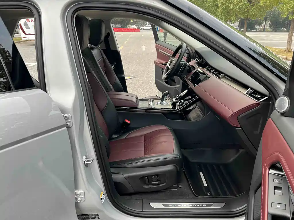Land Rover Range Rover Evoque 2022 L 249PS R-Dynamic Luxury