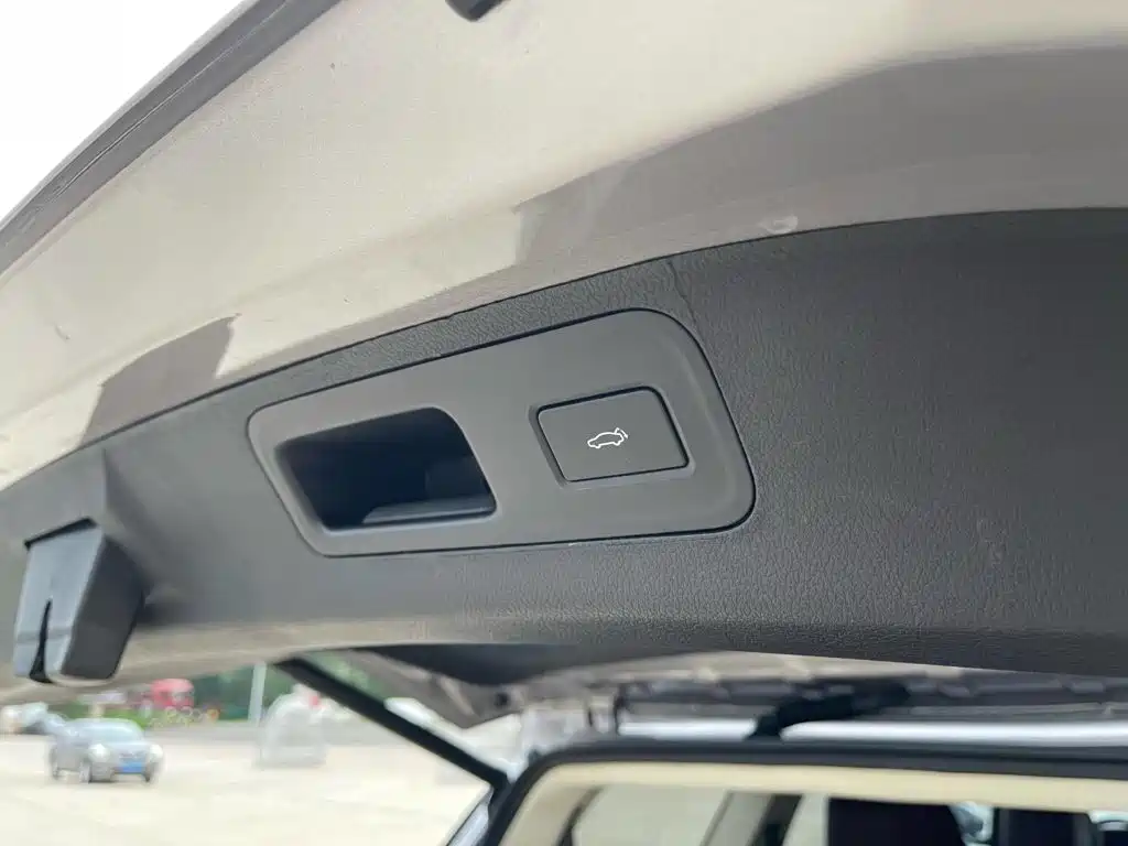Geely Jia Ji New Energy — миниатюра 14